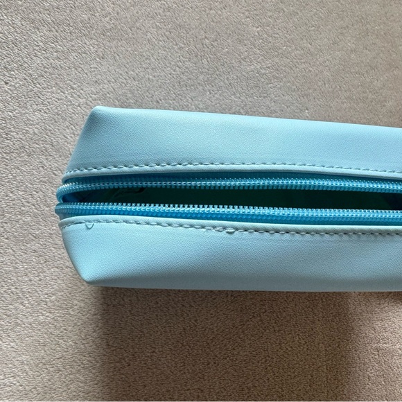 Miniso Snoopy Summer Travel Collection Cosmetic Bag - Picture 10 of 12